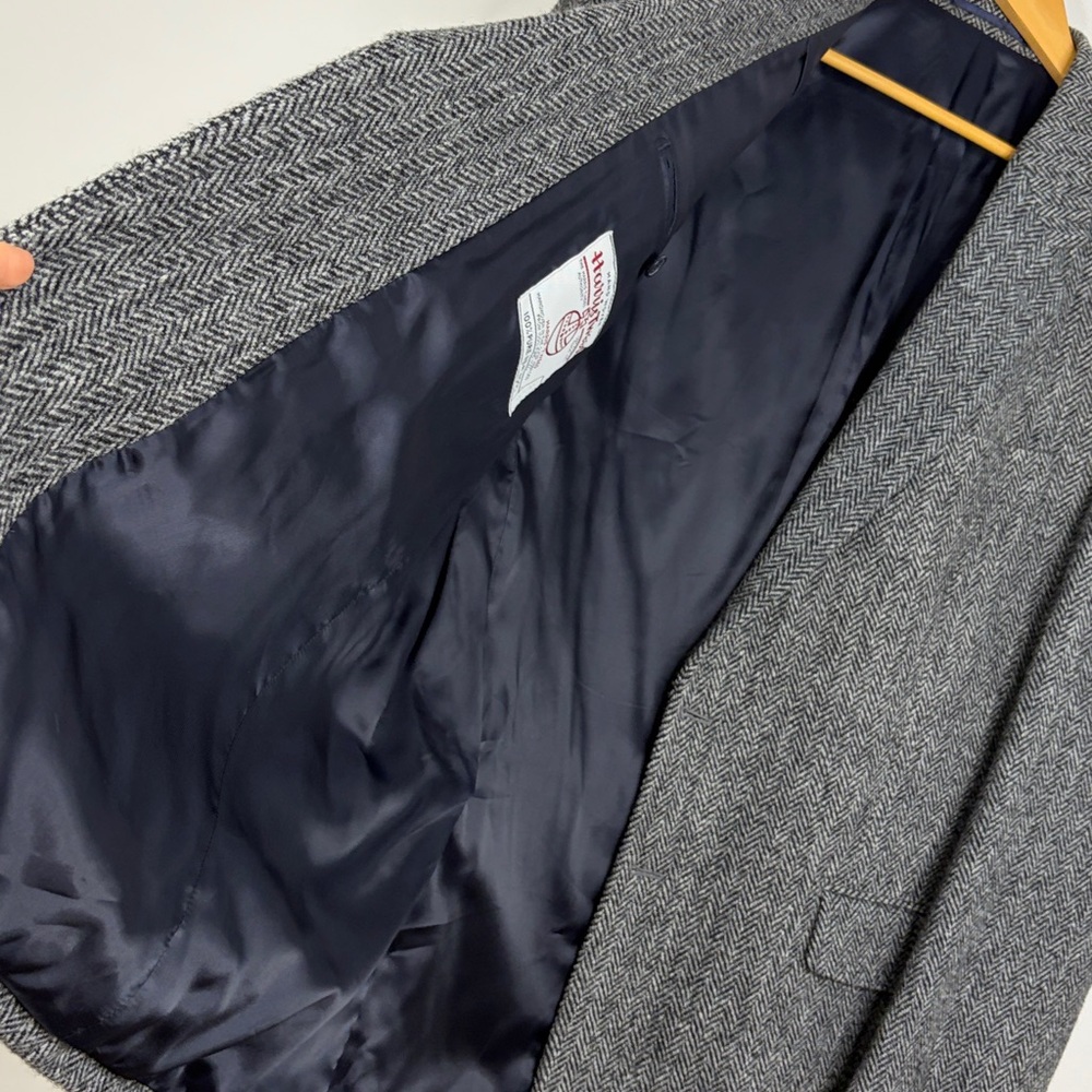 Men's Gray Herringbone Wool Blazer - Picture 11 of 16
